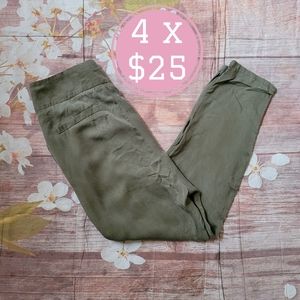 ⭐️ Forever 21 green pants